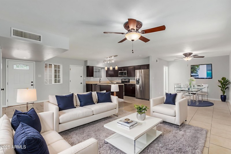 09-Villa-Rita - Living Room - Modern - 2