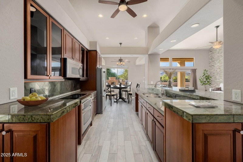 virtual_staging-04-Kitchen-result-01