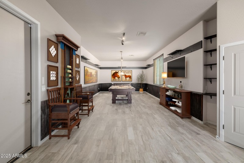 virtual_staging-06-Bonus Room-result-01