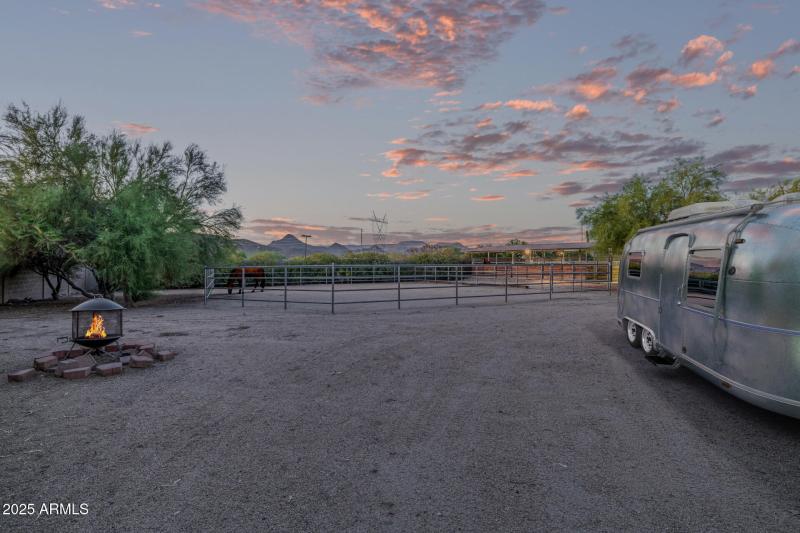 virtual_staging-11-Backyard-result-01