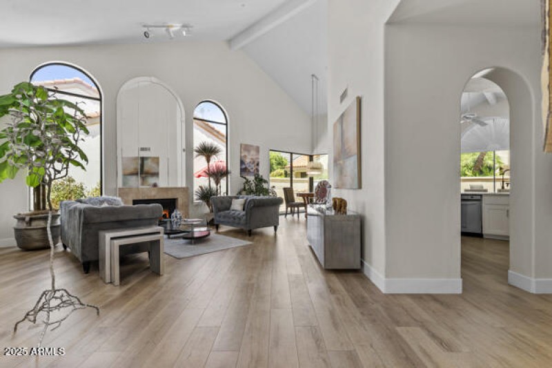 133977520027864800_133977519836076828_DS