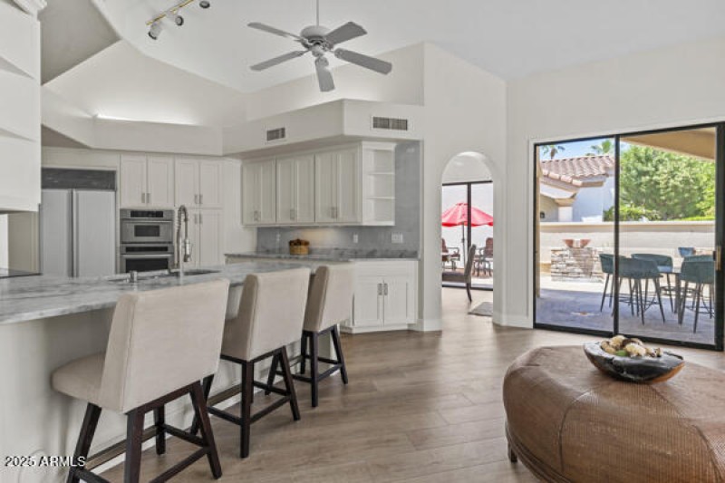 133977520155193314_133977520015979402_DS