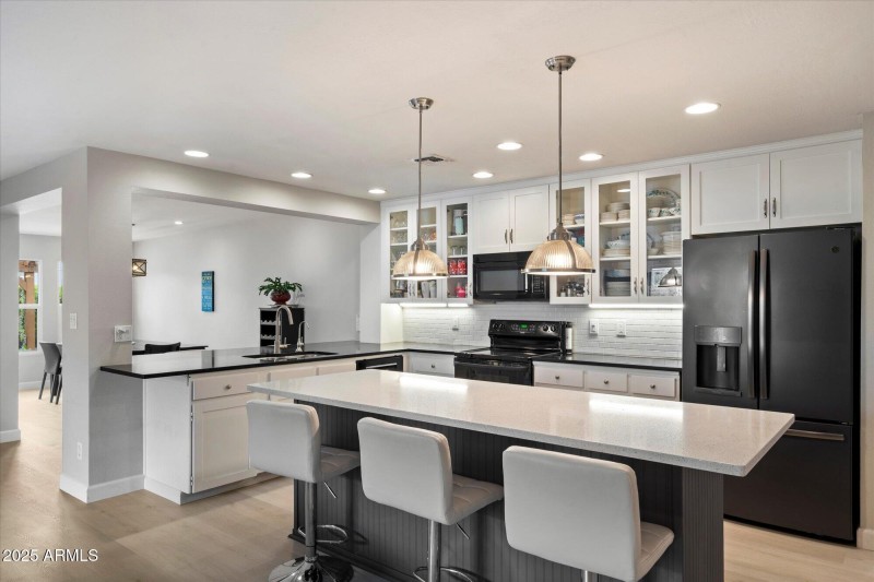 6 Kitchen Island 46-NEW