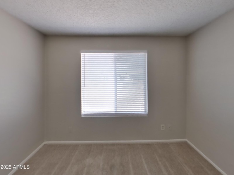 18_pc_GqZmXbQswH_aZLyDYXL3D_layout_0