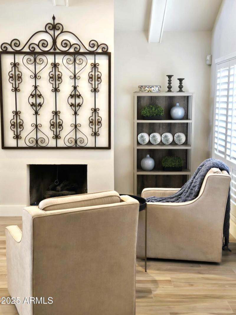 Living Fireplace Seating