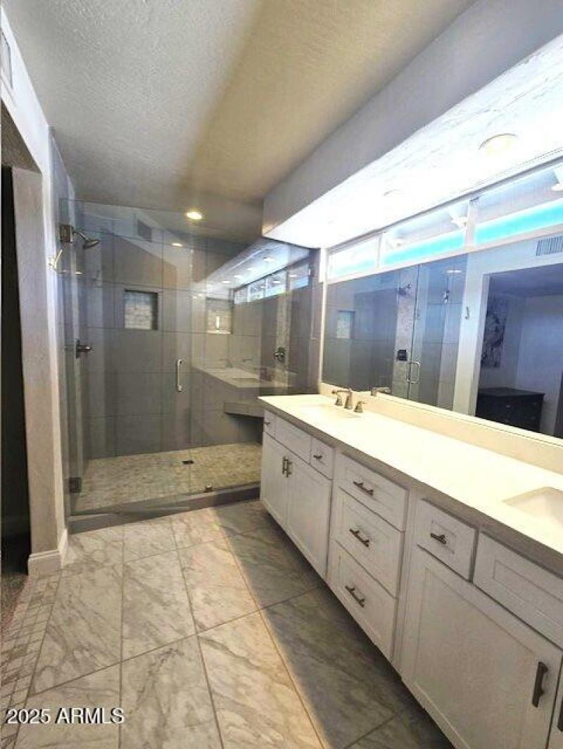 Master Bath & Shower