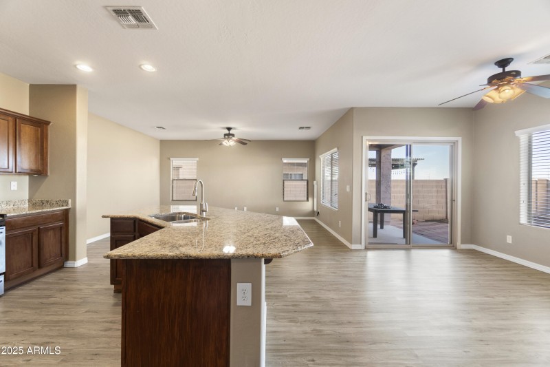 4 Kitchen views to outside