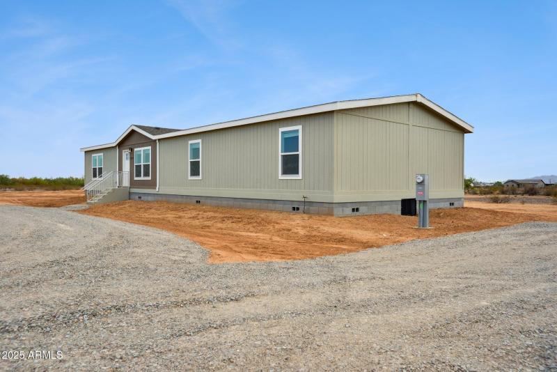 4-web-or-mls-23117-w-duane-ln