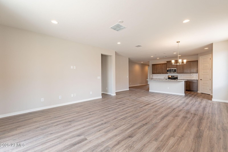 8-web-or-mls-Hilton-8 (2)