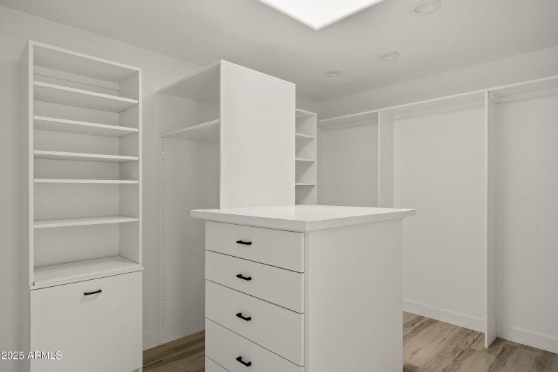 025_Primary Closet