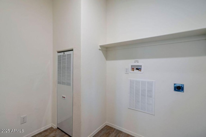 20809 E Antelope Road - Photo - Laundry