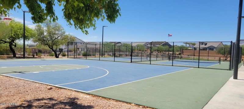 Red Rock Park basketball and pickleball
