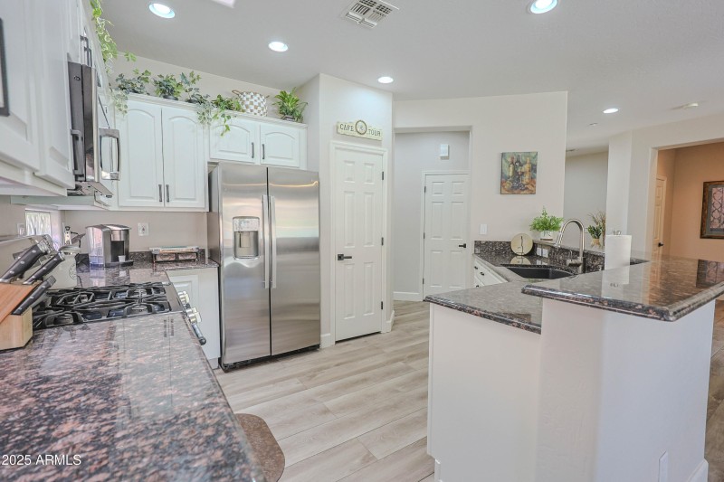 2462 W TURTLE HILL DR