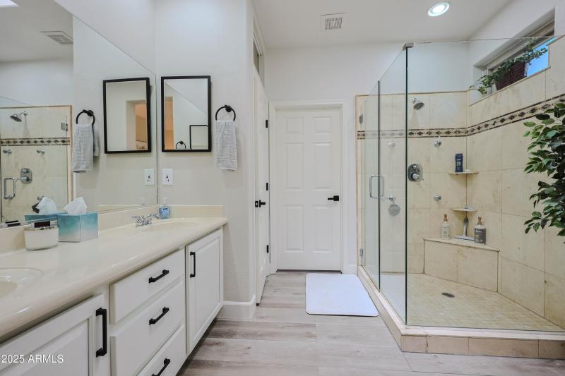 2462 W TURTLE HILL DR