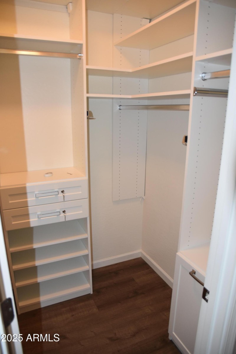 Custom Closet Shelving