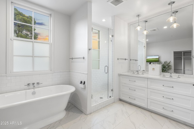 062_Primary Bathroom