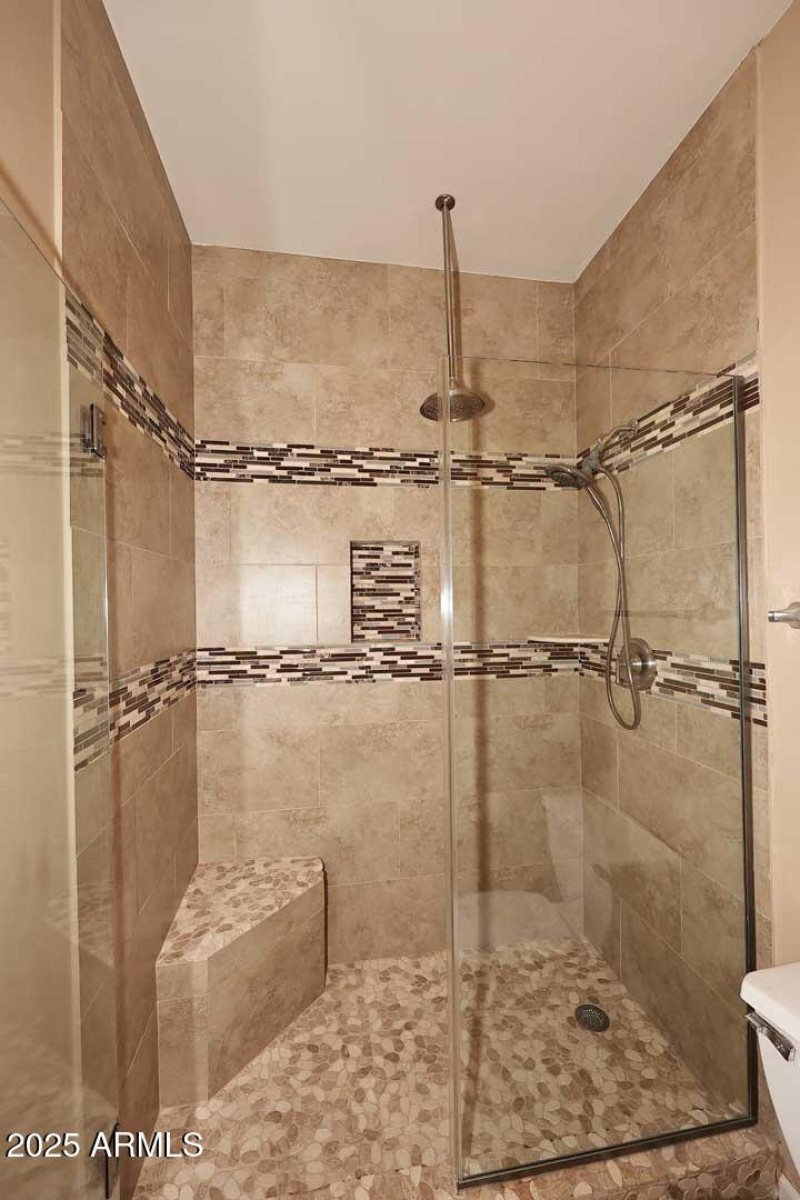 Downstatirs Bath-Shower