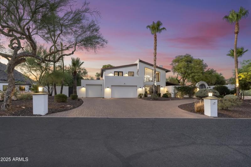 012_Contemporary Front Elevation