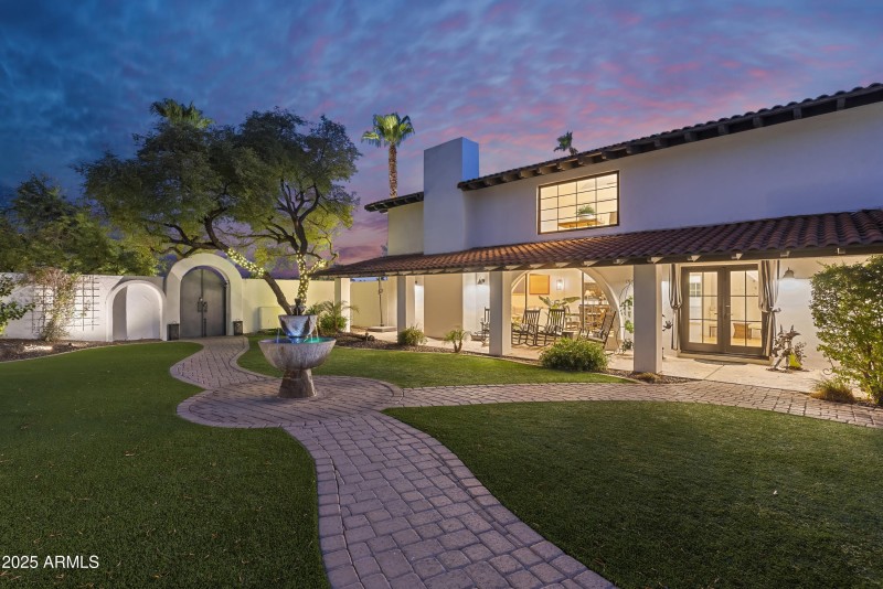 017_Private Courtyard