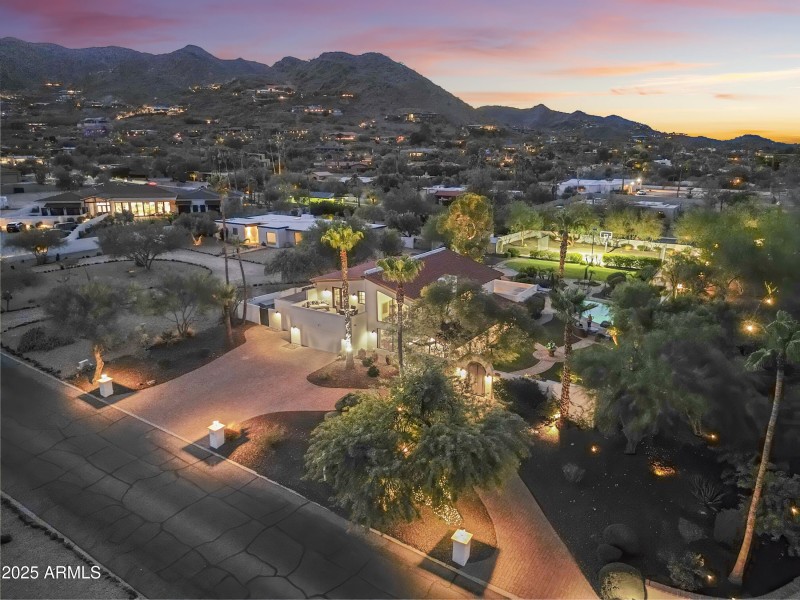 005_Aerial Front View