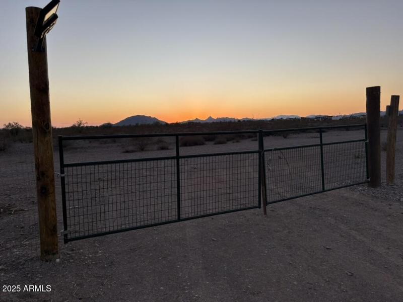 9F395D0C-6A53-4B6E-8796-76A8C8810C3B_1_1