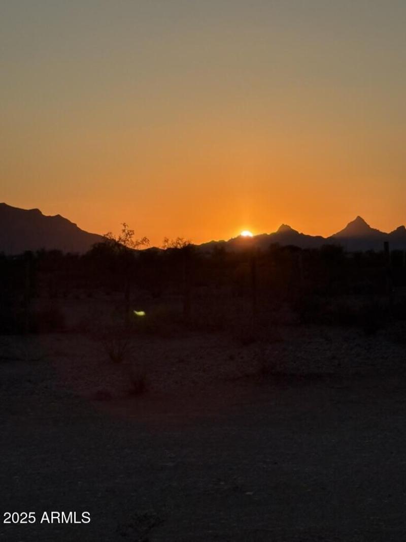 AC3CC691-6CA1-4DAC-AB4B-06ACADBFF1DF_1_1