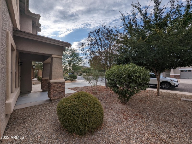 3215 W SAINT ANNE AVE