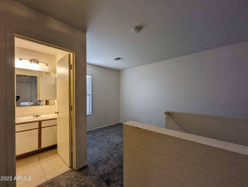 3215 W SAINT ANNE AVE