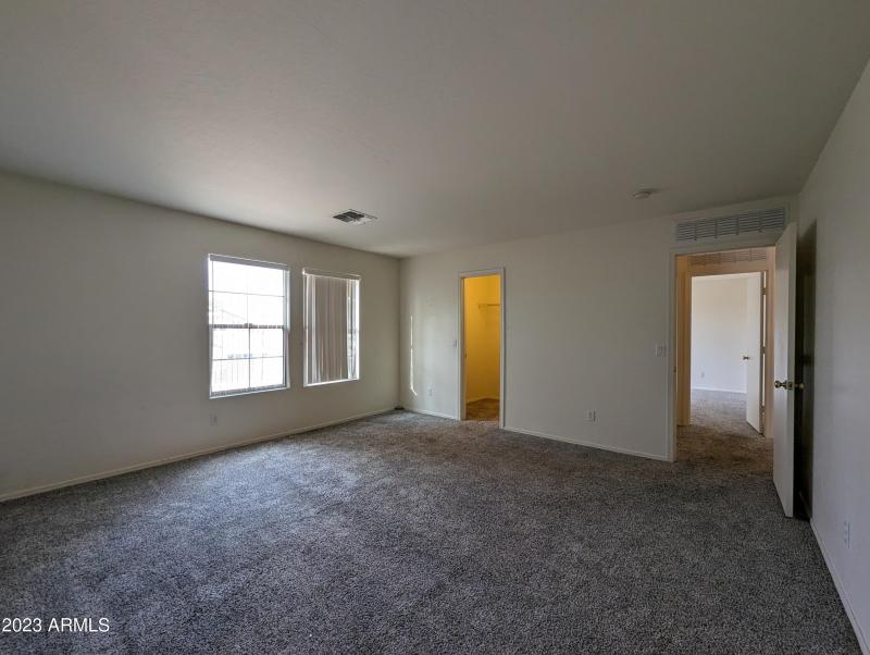 3215 W SAINT ANNE AVE