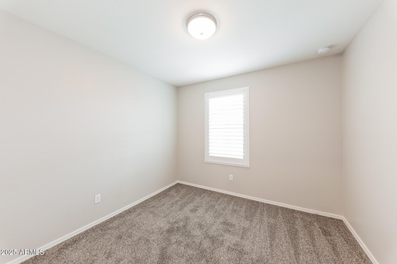 018-photo-bedroom-14372503