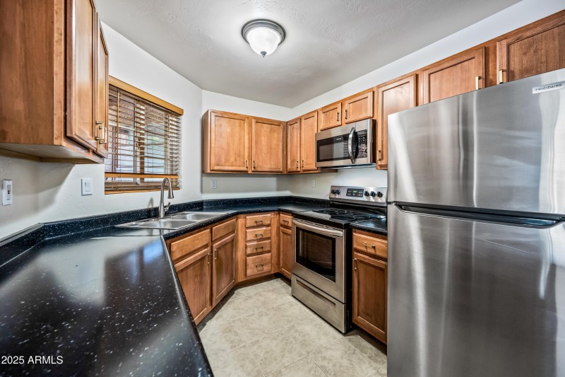 11-3845EGR108-ocupix