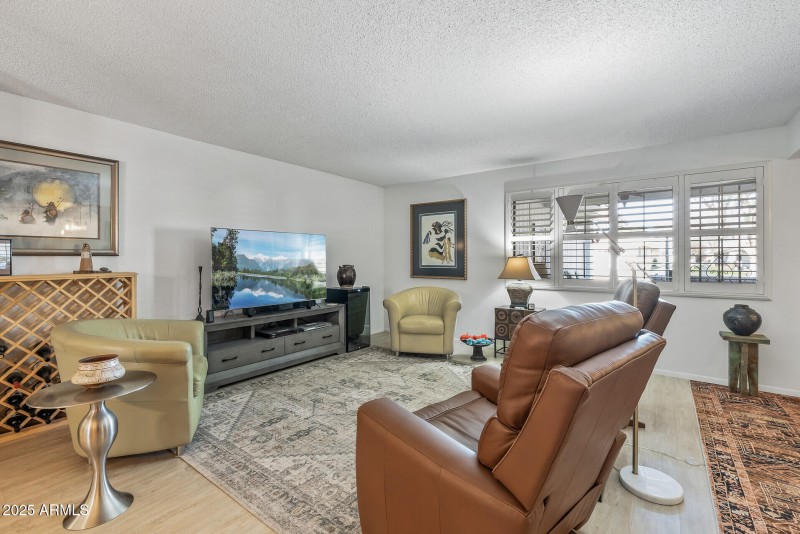 14_12719_W_Shadow_Hills14_mls