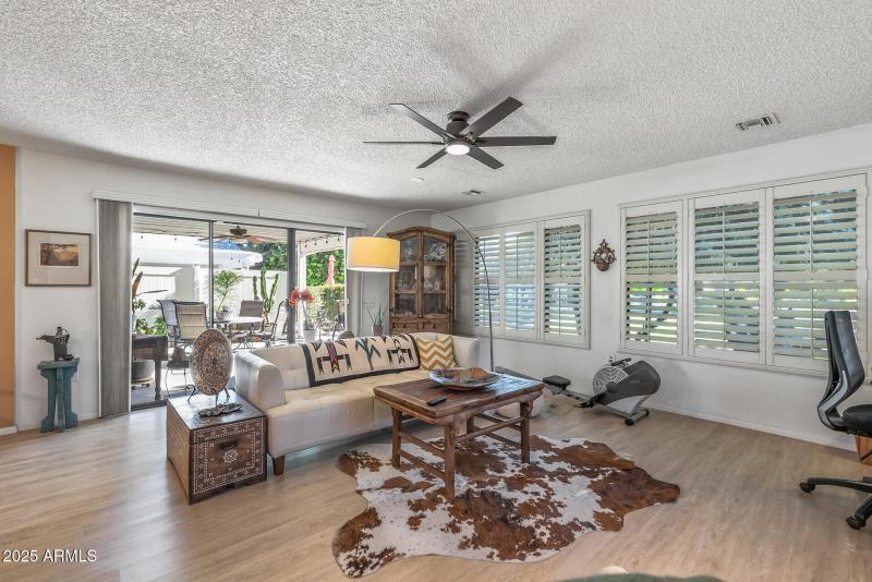 25_12719_W_Shadow_Hills25_mls