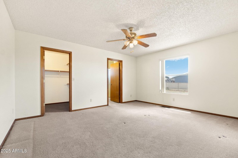 18_Primary Bedroom 01