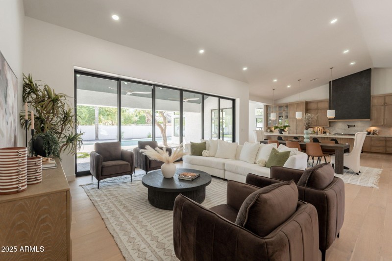 12-web-or-mls-55th-12