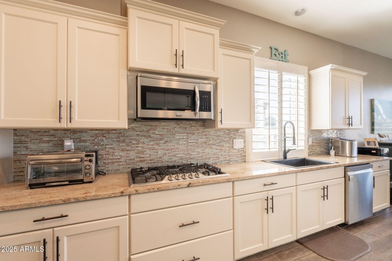 18-web-or-mls-Raven-18