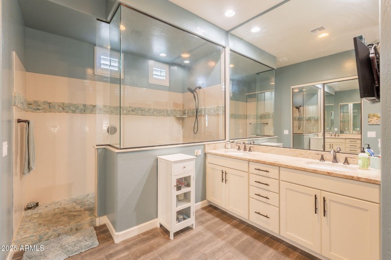 41-web-or-mls-Raven-41