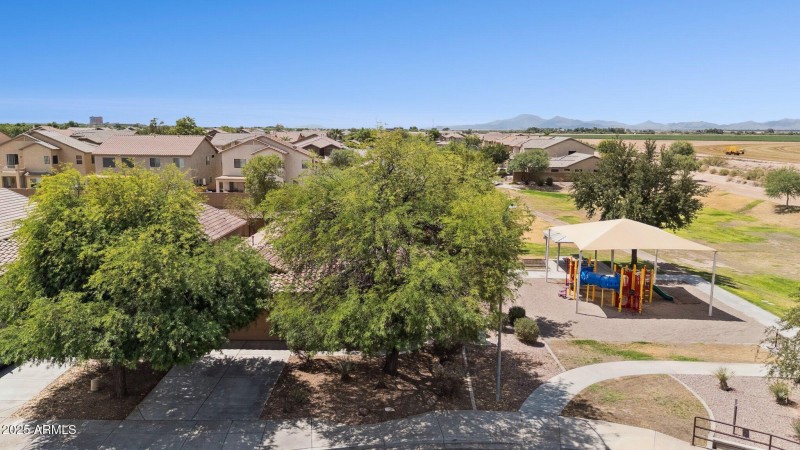 34-web-or-mls-46179-w-starlight-dr
