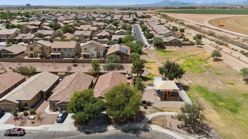 35-web-or-mls-46179-w-starlight-dr