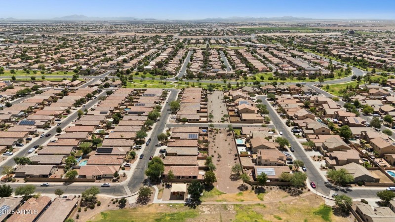 40-web-or-mls-46179-w-starlight-dr