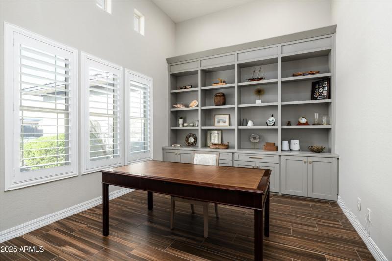 10-3727 E Fargo St (10 of 68)