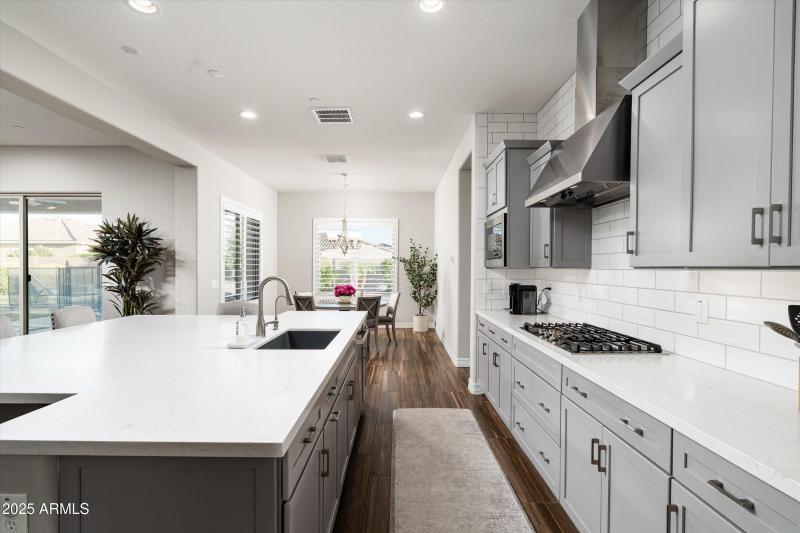 23-3727 E Fargo St (23 of 68)