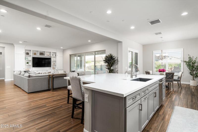 26-3727 E Fargo St (26 of 68)