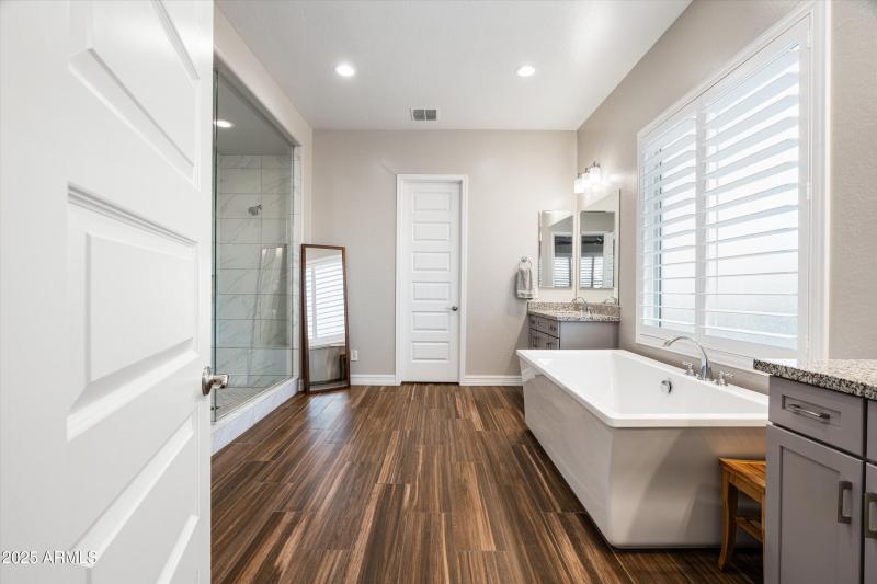 33-3727 E Fargo St (33 of 68)