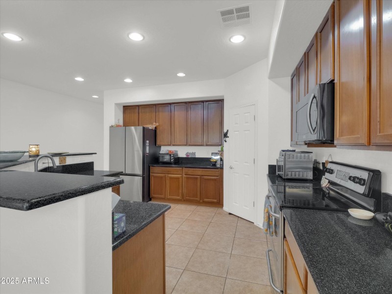 10-5423 W Range Mule Drive-10