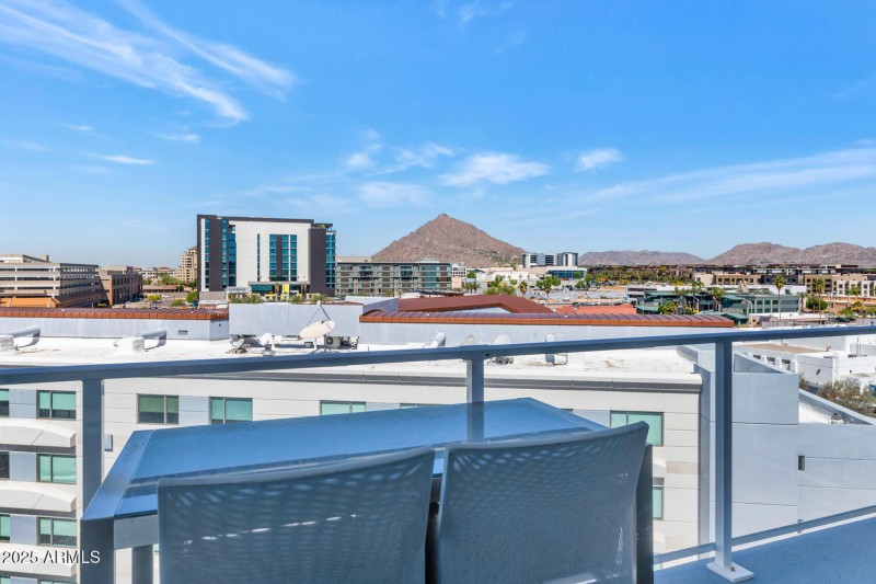 4422 N 75th St-large-016-036-TOD9479-150