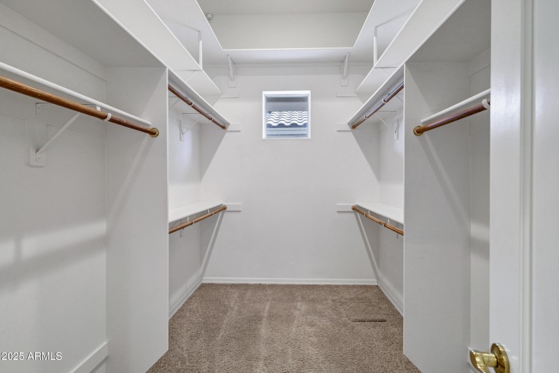 3819 E Ivyglen St-44