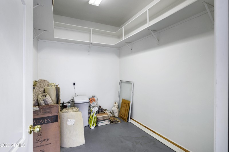 3819 E Ivyglen St-57