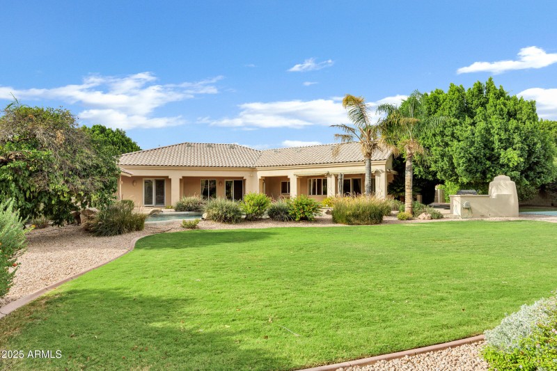 3819 E Ivyglen St-62