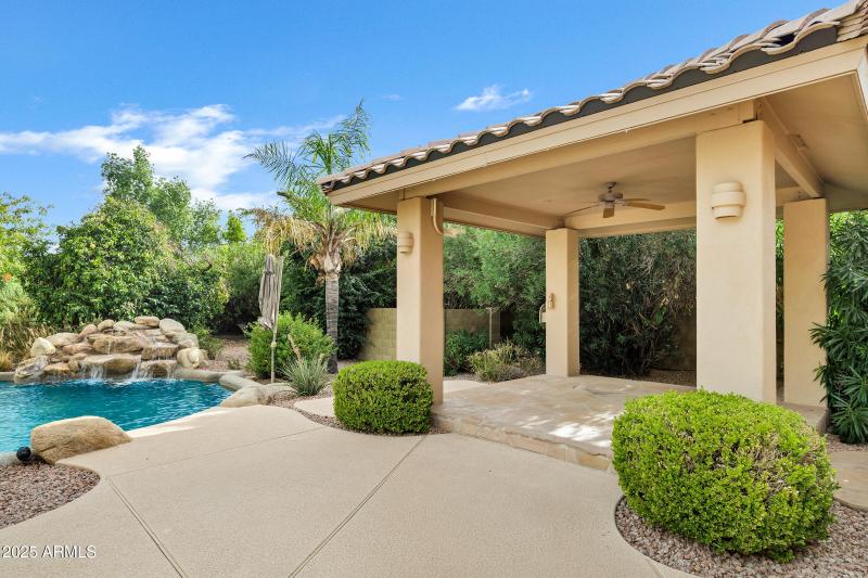 3819 E Ivyglen St-67